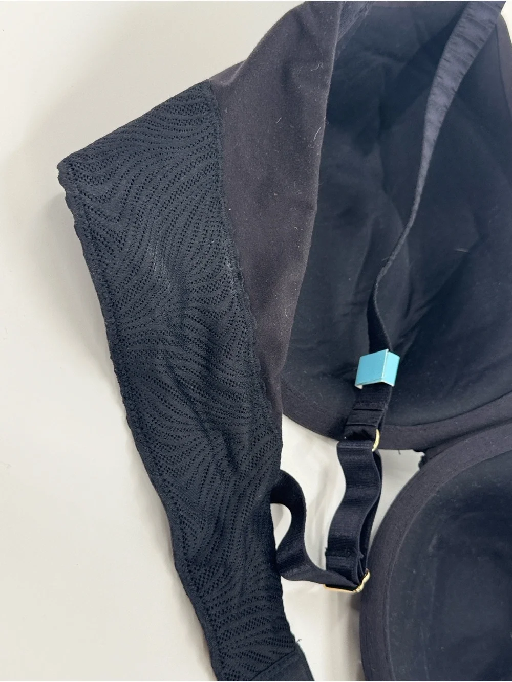 NWT Vanity Fair Black Effortless Bra Size 42C